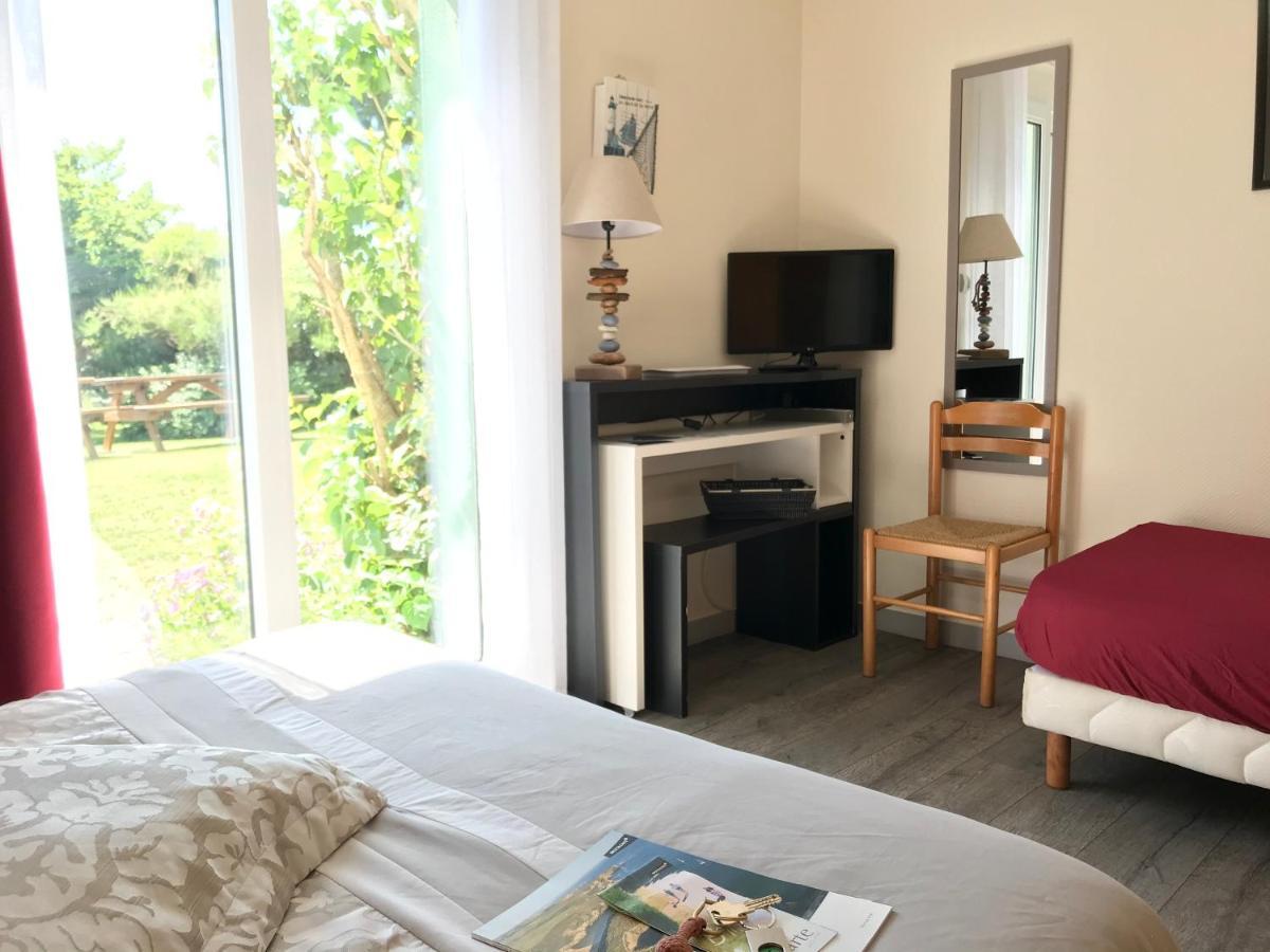 Hotel Aux Tamaris Sauzon Esterno foto